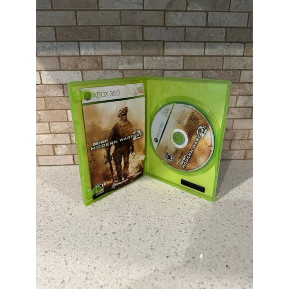 Xbox 360 video game bundle - Picture 4 of 6